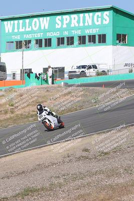 media/Apr-20-2025-AHRMA (Sun) [[393a79c373]]/Race/Group 11 early race/Turn 4b/